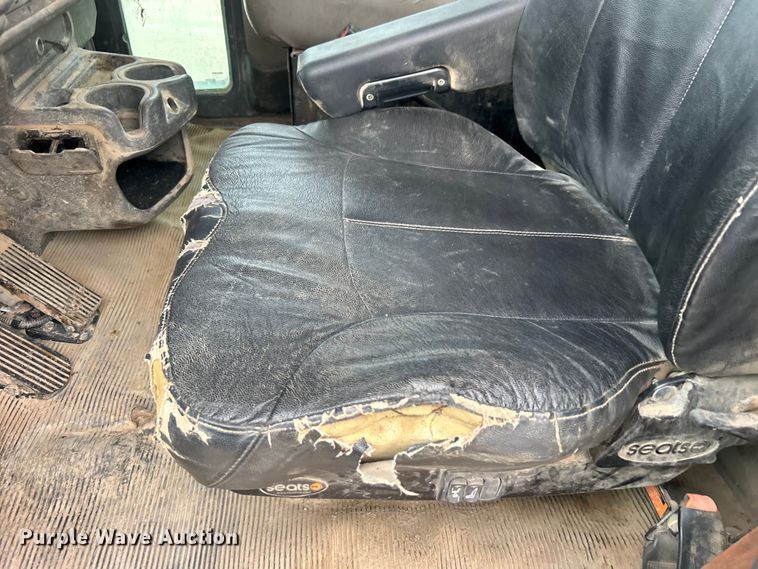 image for item DO6655 2019 Kenworth T370 truck cab and chassis