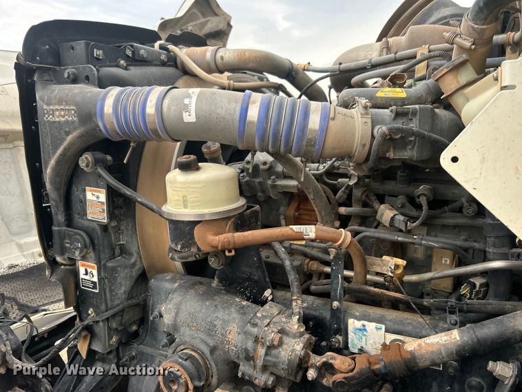 image for item DO6655 2019 Kenworth T370 truck cab and chassis