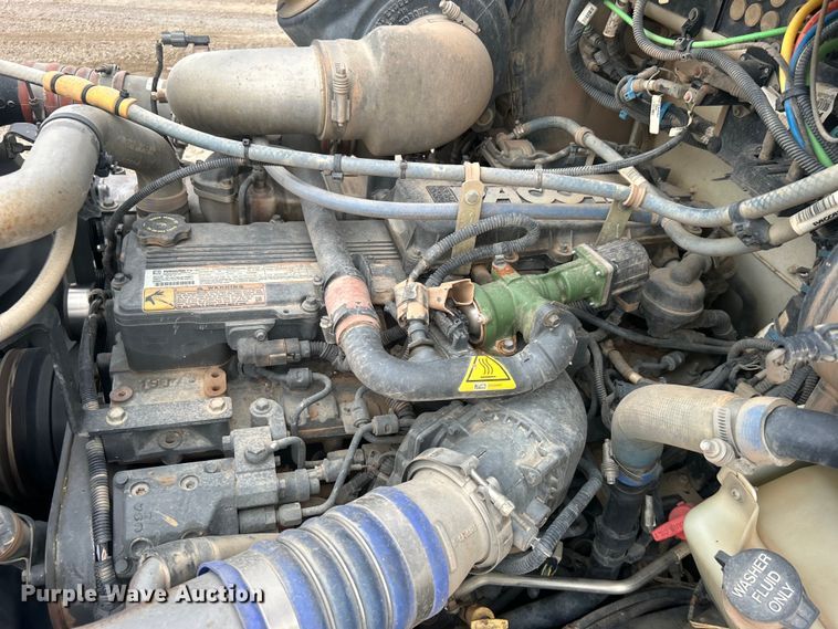 image for item DO6655 2019 Kenworth T370 truck cab and chassis