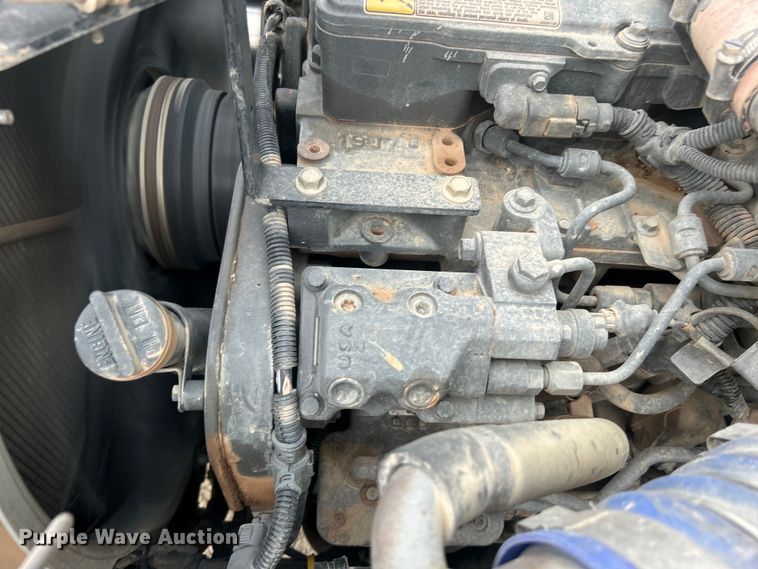 image for item DO6655 2019 Kenworth T370 truck cab and chassis