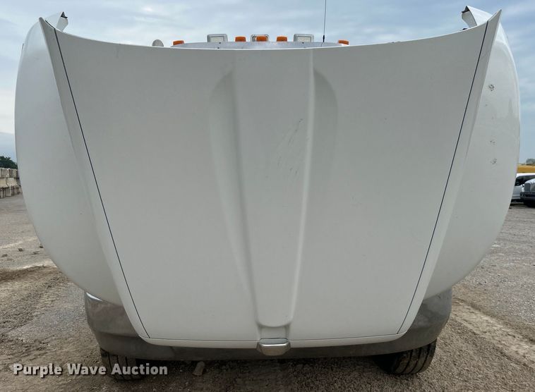 image for item DO6655 2019 Kenworth T370 truck cab and chassis