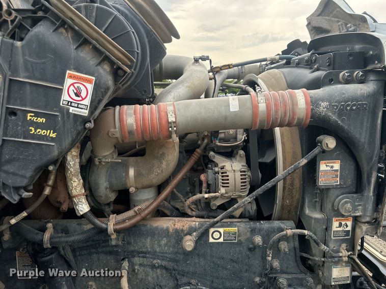 image for item DO6655 2019 Kenworth T370 truck cab and chassis