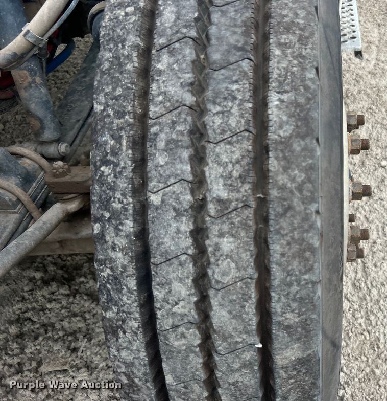 image for item DO6655 2019 Kenworth T370 truck cab and chassis