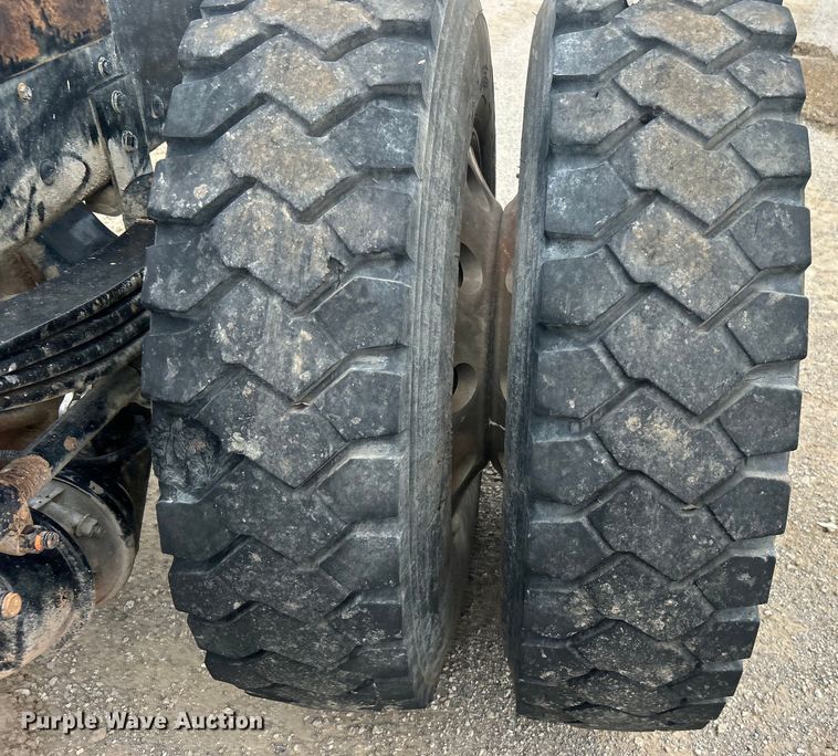 image for item DO6655 2019 Kenworth T370 truck cab and chassis