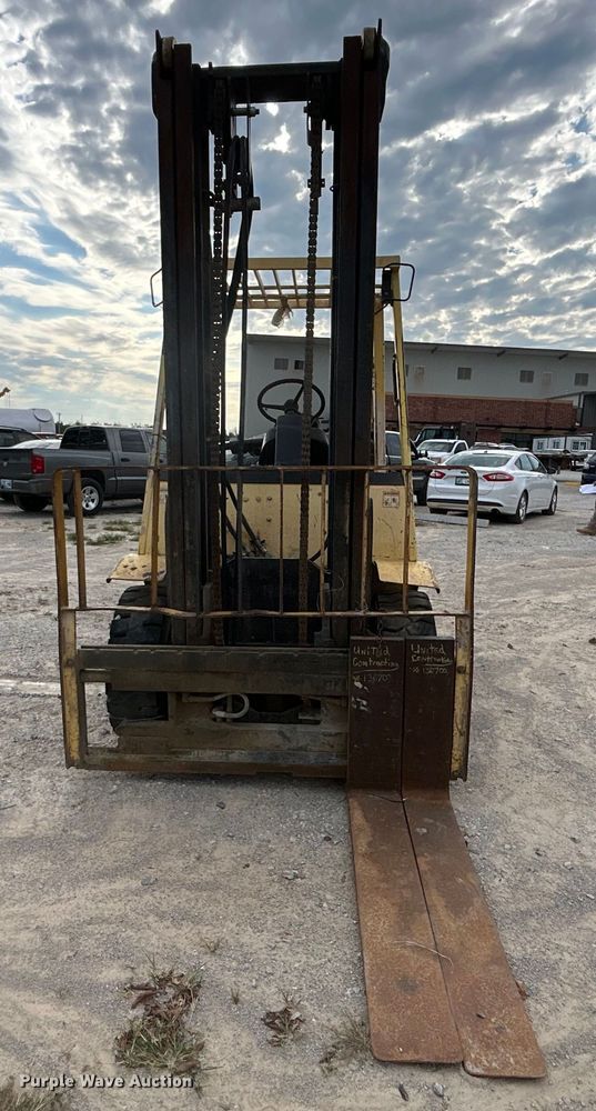 image for item DO6673 Hyster H80XM forklift