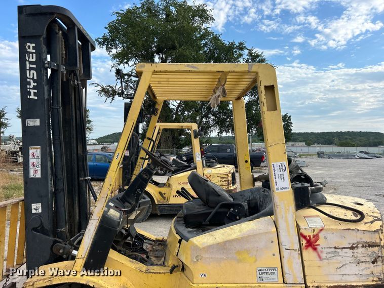 image for item DO6673 Hyster H80XM forklift