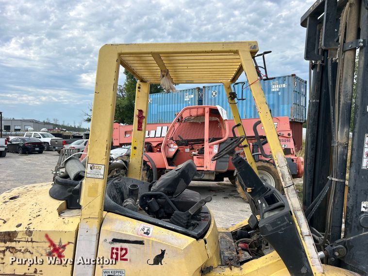 image for item DO6673 Hyster H80XM forklift