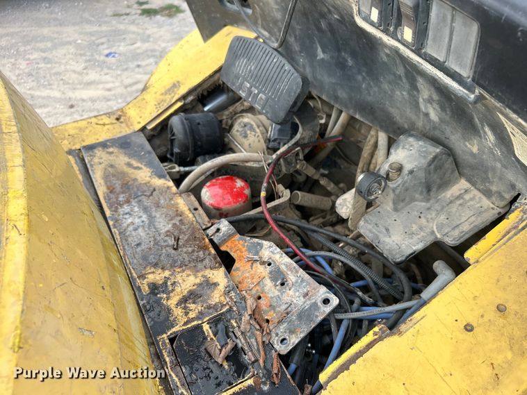 image for item DO6673 Hyster H80XM forklift