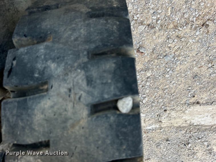 image for item DO6673 Hyster H80XM forklift