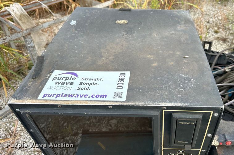 image for item DO6680 Cleveland Machine Tools Challenger NNC3-09799-0 plasma cutting system