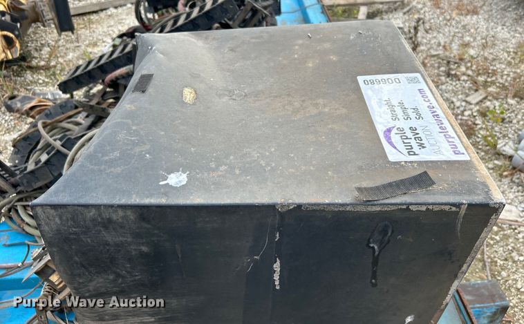 image for item DO6680 Cleveland Machine Tools Challenger NNC3-09799-0 plasma cutting system