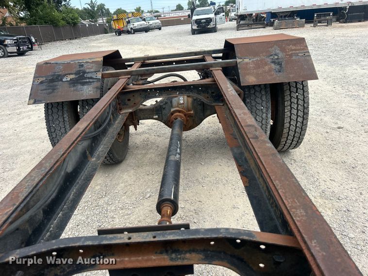 image for item DO6698 1999 Ford F800 truck cab and chassis