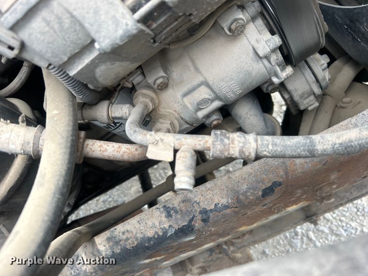 image for item DO6698 1999 Ford F800 truck cab and chassis