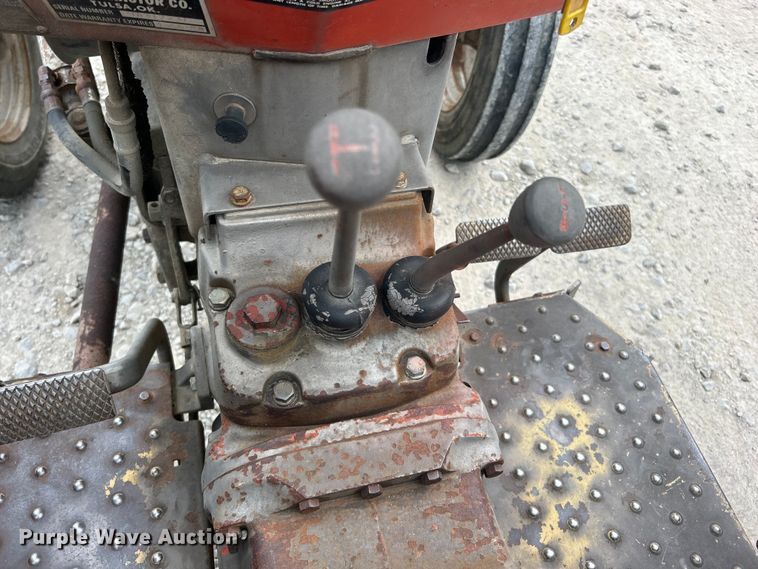 image for item DO6700 1979 Massey Ferguson 245 tractor