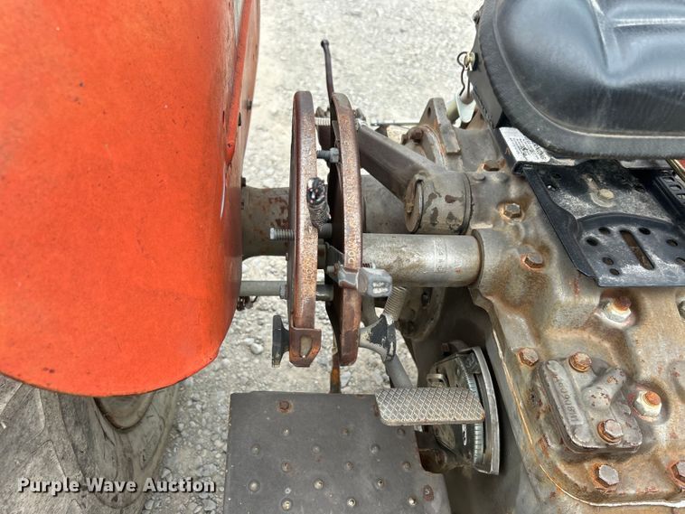 image for item DO6700 1979 Massey Ferguson 245 tractor