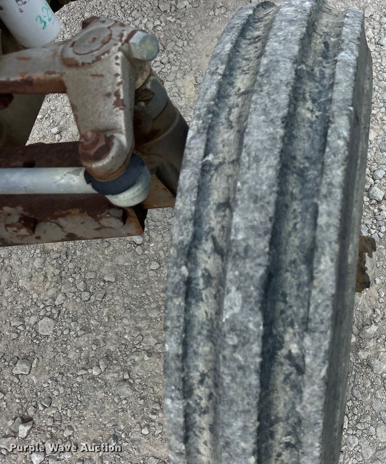 image for item DO6700 1979 Massey Ferguson 245 tractor