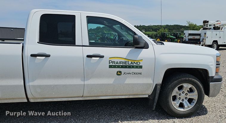 image for item DP6511 2015 Chevrolet Silverado 1500 Double Cab pickup truck