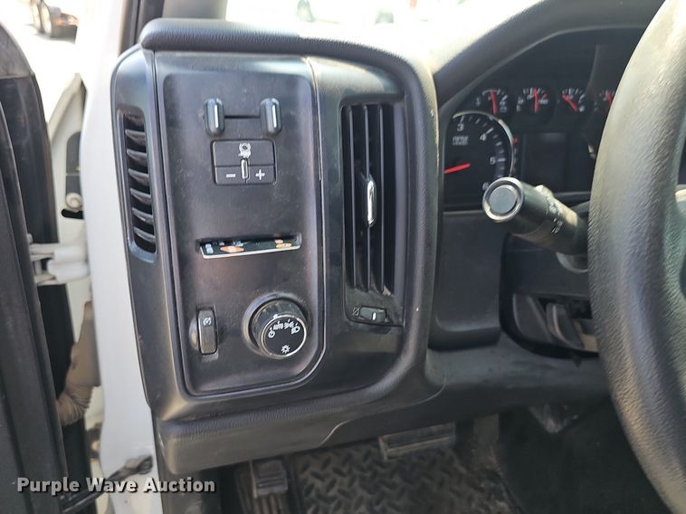 image for item DP6511 2015 Chevrolet Silverado 1500 Double Cab pickup truck