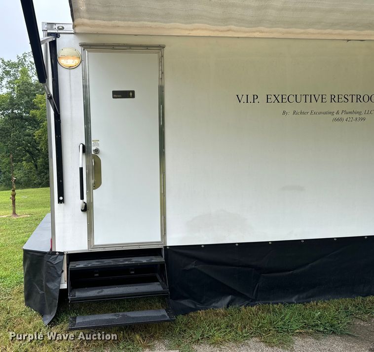 image for item DP6672 2014 Custom Concessions  portable restroom 