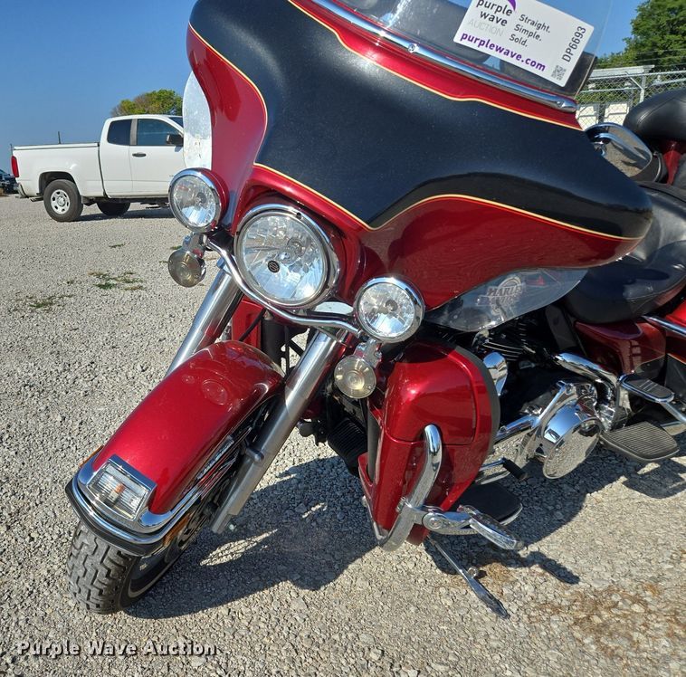 image for item DP6693 2007 Harley Davidson  Ultra Glide  motorcycle