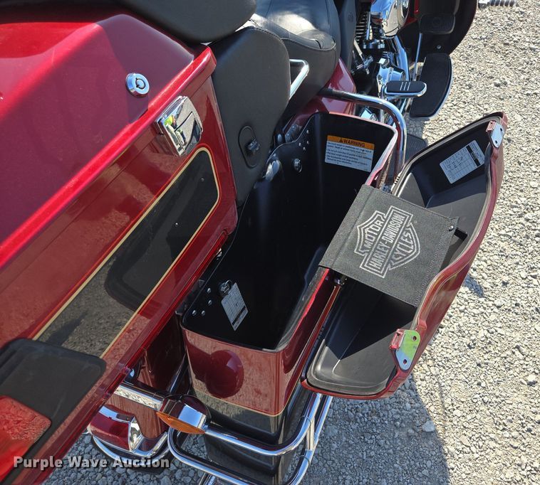 image for item DP6693 2007 Harley Davidson  Ultra Glide  motorcycle