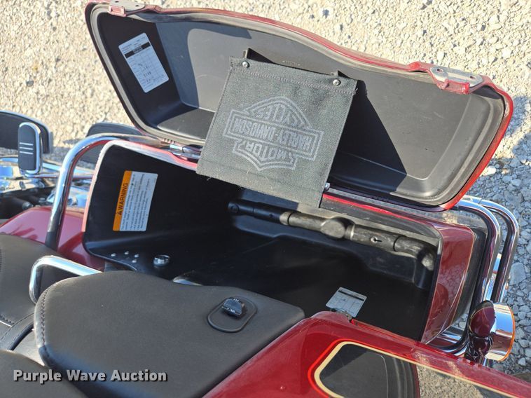 image for item DP6693 2007 Harley Davidson  Ultra Glide  motorcycle