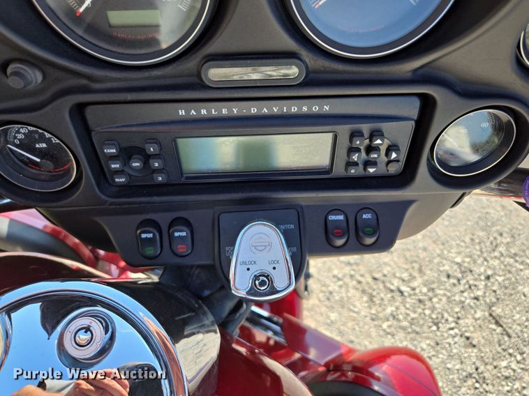 image for item DP6693 2007 Harley Davidson  Ultra Glide  motorcycle