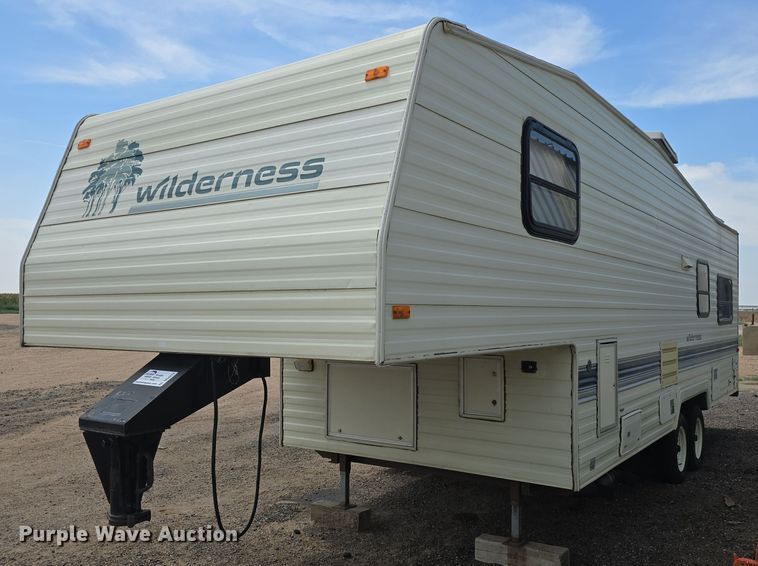 image for item DQ4474 1994 Wilderness 265H camper