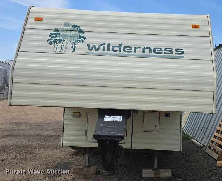 image for item DQ4474 1994 Wilderness 265H camper