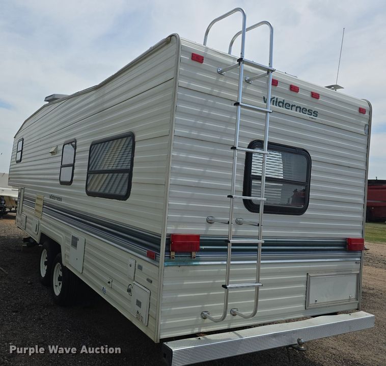image for item DQ4474 1994 Wilderness 265H camper