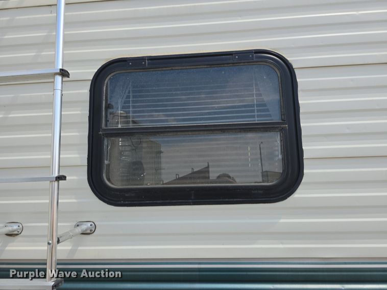 image for item DQ4474 1994 Wilderness 265H camper