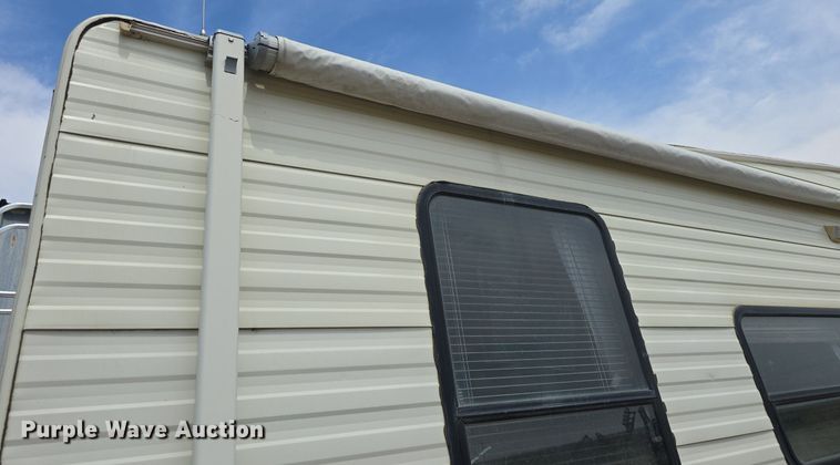 image for item DQ4474 1994 Wilderness 265H camper