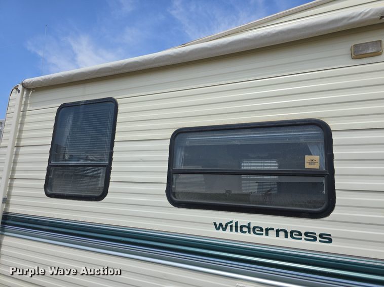 image for item DQ4474 1994 Wilderness 265H camper