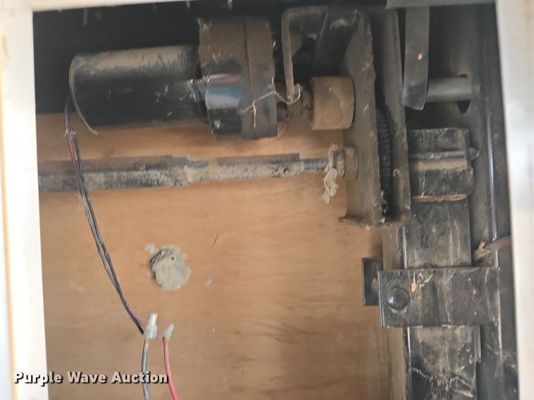 image for item DQ4474 1994 Wilderness 265H camper