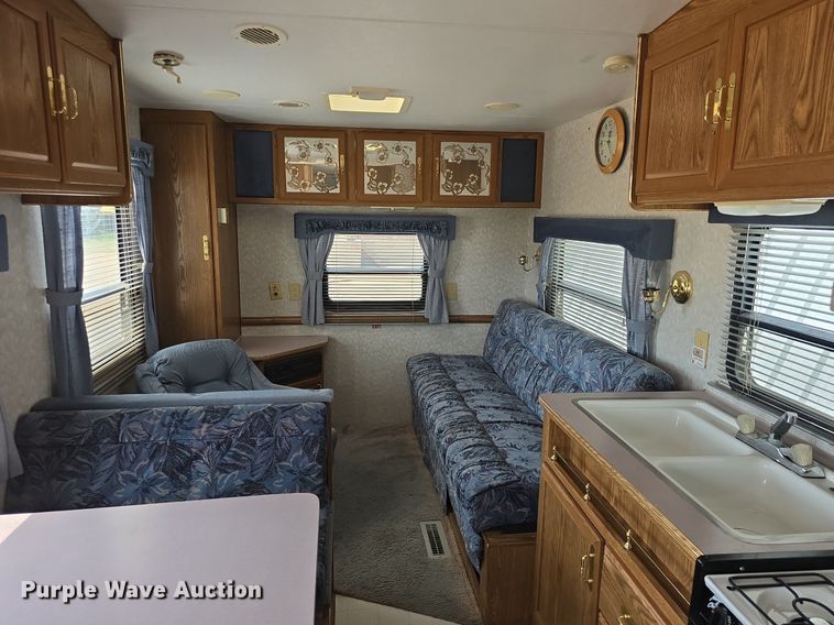 image for item DQ4474 1994 Wilderness 265H camper