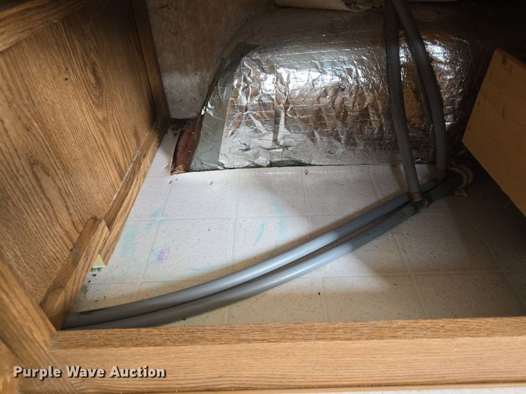 image for item DQ4474 1994 Wilderness 265H camper