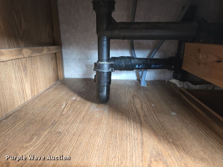 image for item DQ4474 1994 Wilderness 265H camper