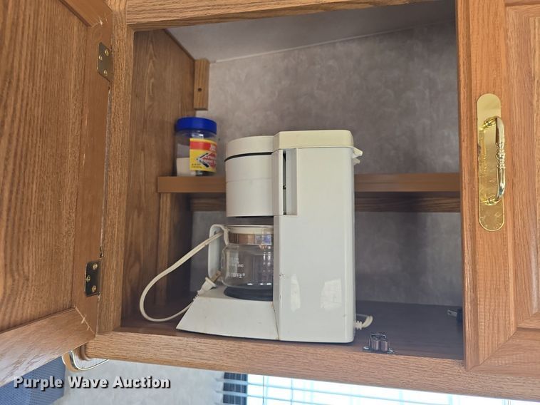 image for item DQ4474 1994 Wilderness 265H camper