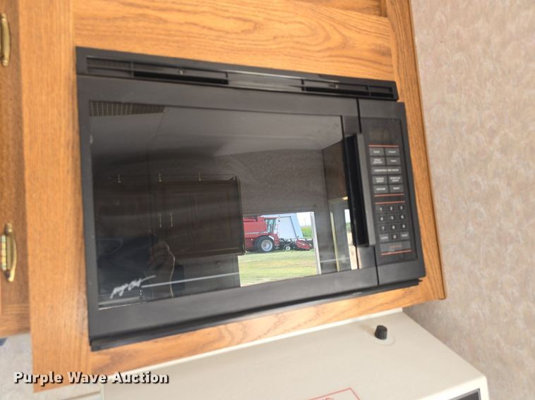 image for item DQ4474 1994 Wilderness 265H camper