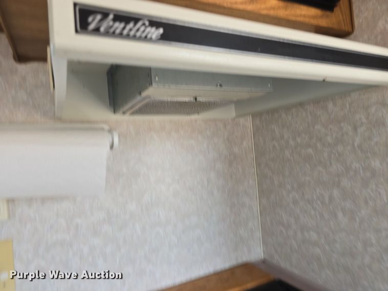 image for item DQ4474 1994 Wilderness 265H camper