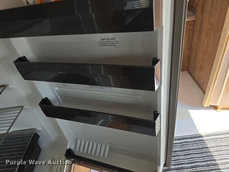 image for item DQ4474 1994 Wilderness 265H camper