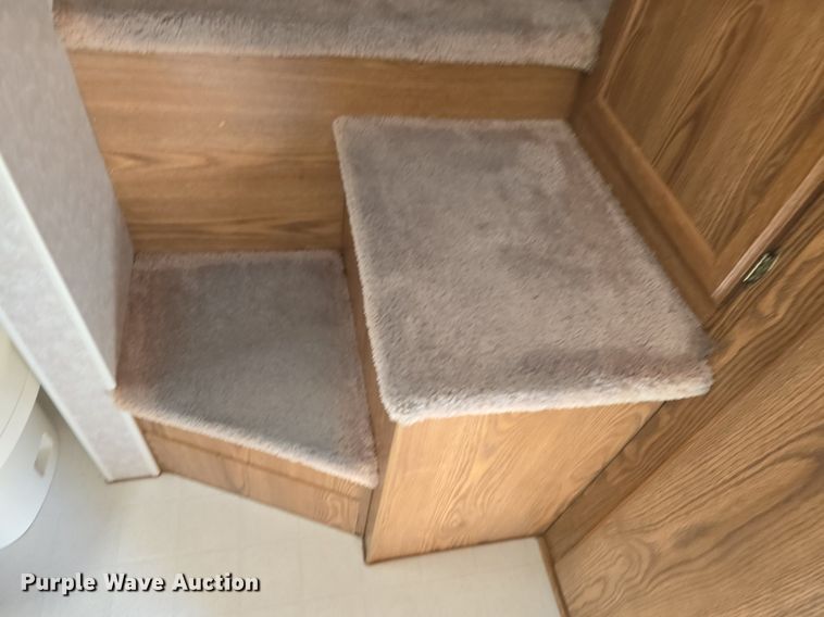 image for item DQ4474 1994 Wilderness 265H camper