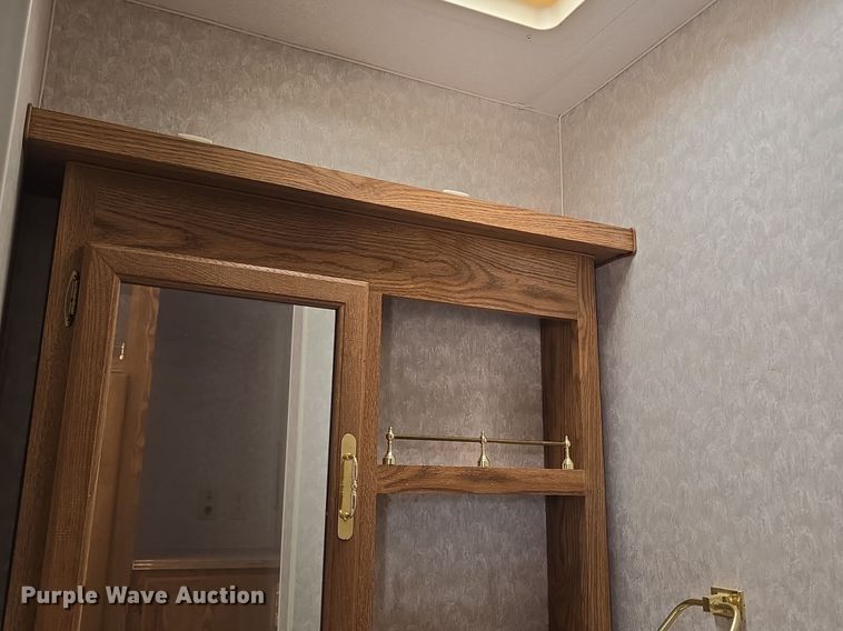 image for item DQ4474 1994 Wilderness 265H camper