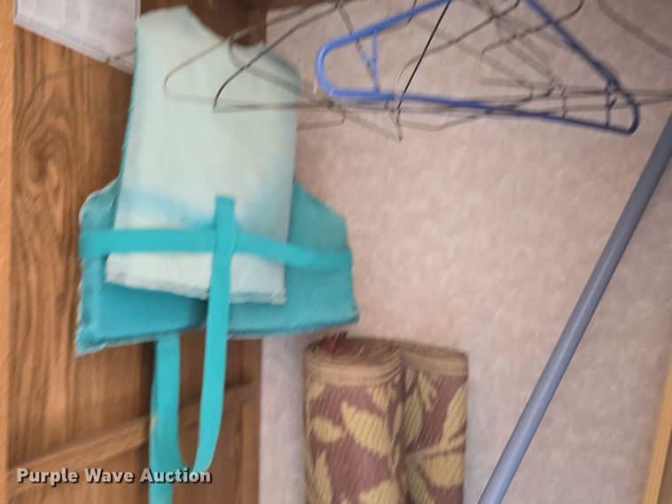 image for item DQ4474 1994 Wilderness 265H camper