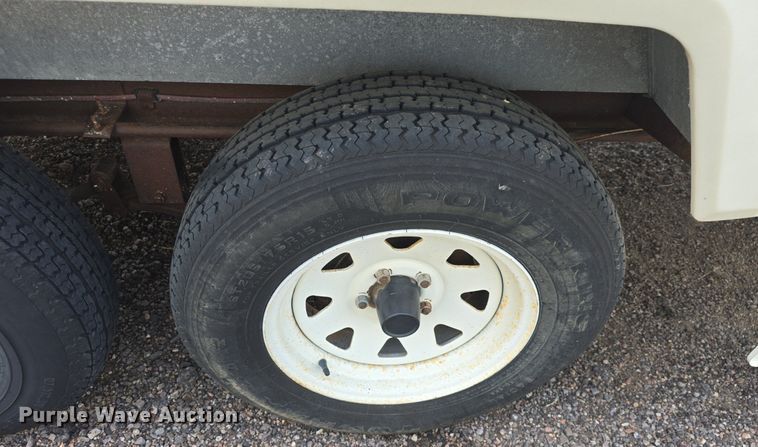 image for item DQ4474 1994 Wilderness 265H camper