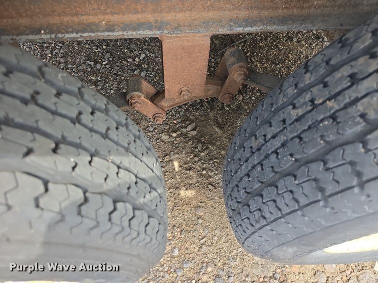 image for item DQ4474 1994 Wilderness 265H camper