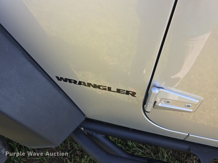 image for item DQ5135 2010 Jeep Wrangler Rubicon 