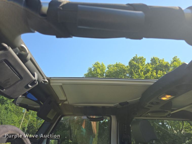 image for item DQ5135 2010 Jeep Wrangler Rubicon 