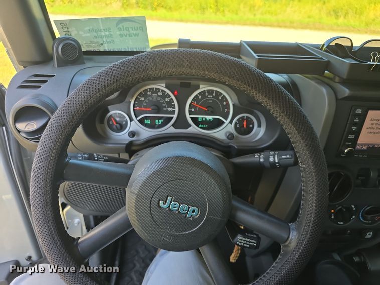 image for item DQ5135 2010 Jeep Wrangler Rubicon 