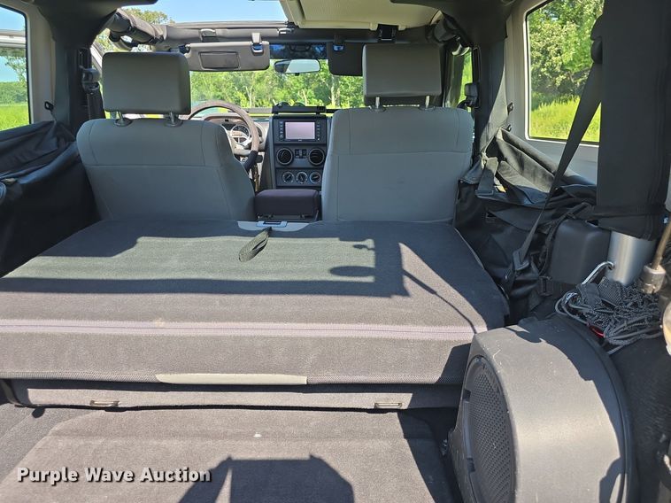 image for item DQ5135 2010 Jeep Wrangler Rubicon 